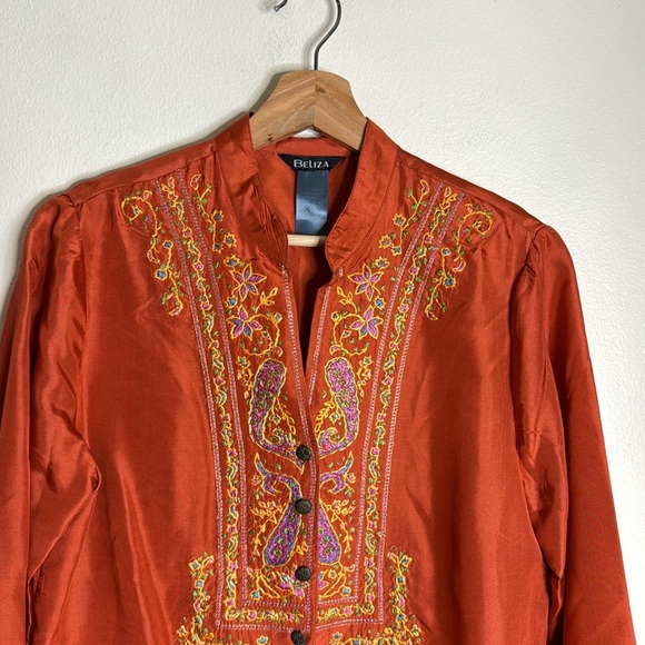 Vtg Beliza ladies embroidered detail with buttons long sleeve button up size M - Picture 2 of 9